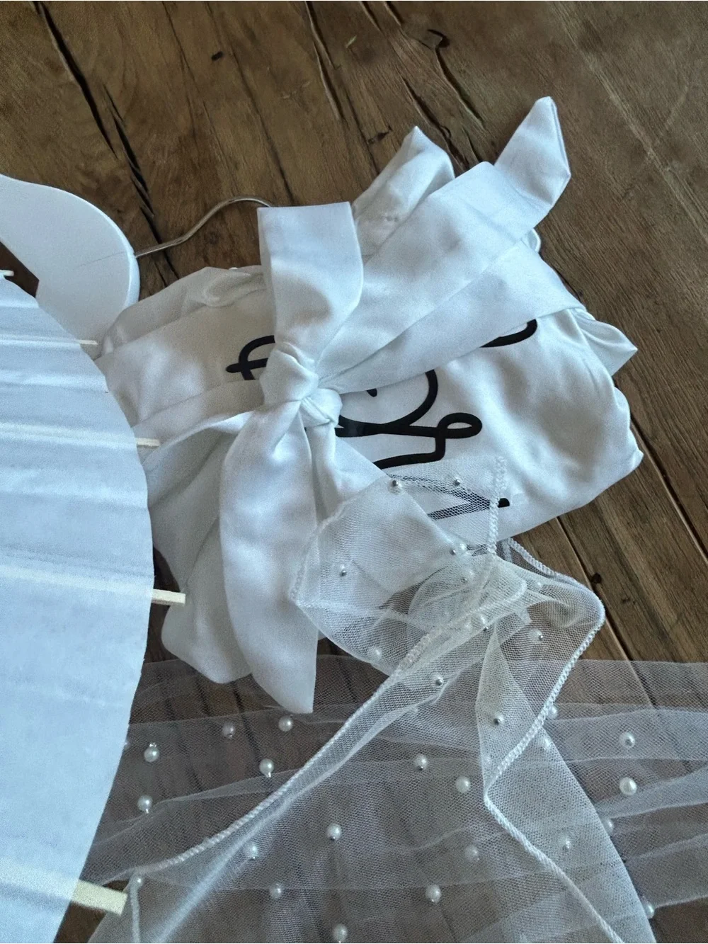 Huge Bride gift Set White Sheer Veil & Lace Fans Bridal Party Set honeymoon